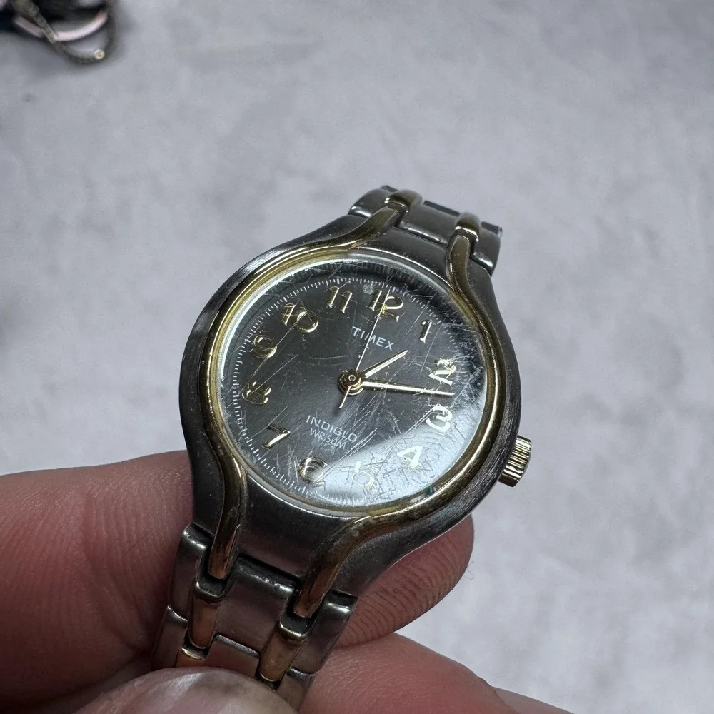 Timex Indiglo‎ WR 50M Two Tone Stainless Steel Analog Watch Quartz Gray Dial